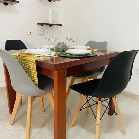 Cozy 2-bedroom Serviced With Netflix Puerto de Sagunto